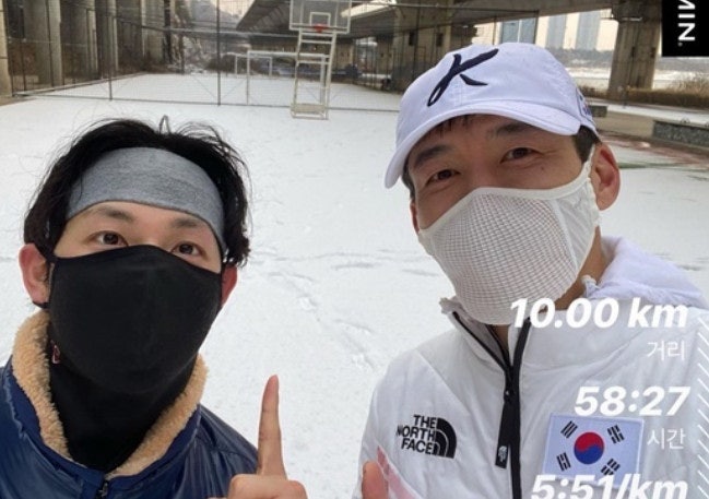 임시완 한강달리기 10km 가수 션 16살 나이차이 우정 본명 나이 키 학력 정혜영 결혼 데뷔 프로....