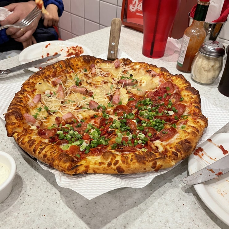 잭슨피자 이촌점, 미국식 정통 피자 맛집으로 인정!