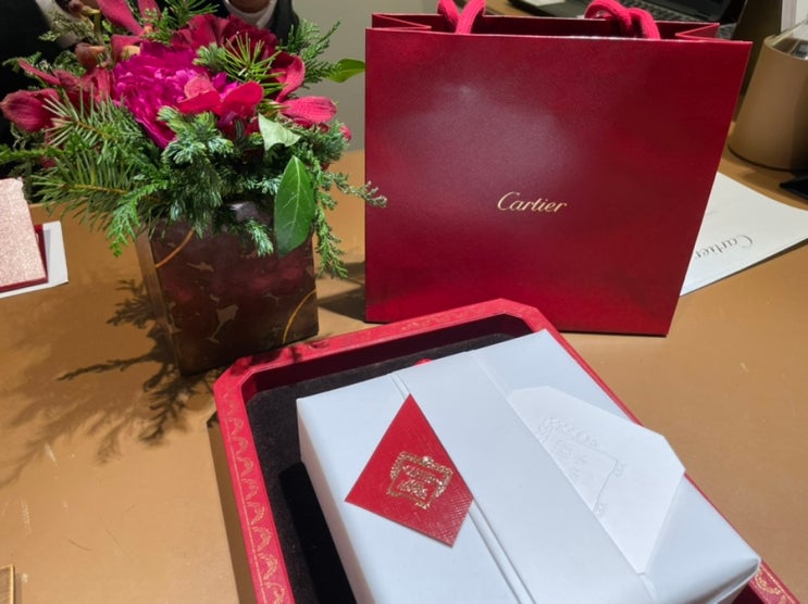 :: 까르띠에 디아망 목걸이 sm 화이트골드(현재 까르띠에 다무르로 명칭 변경)