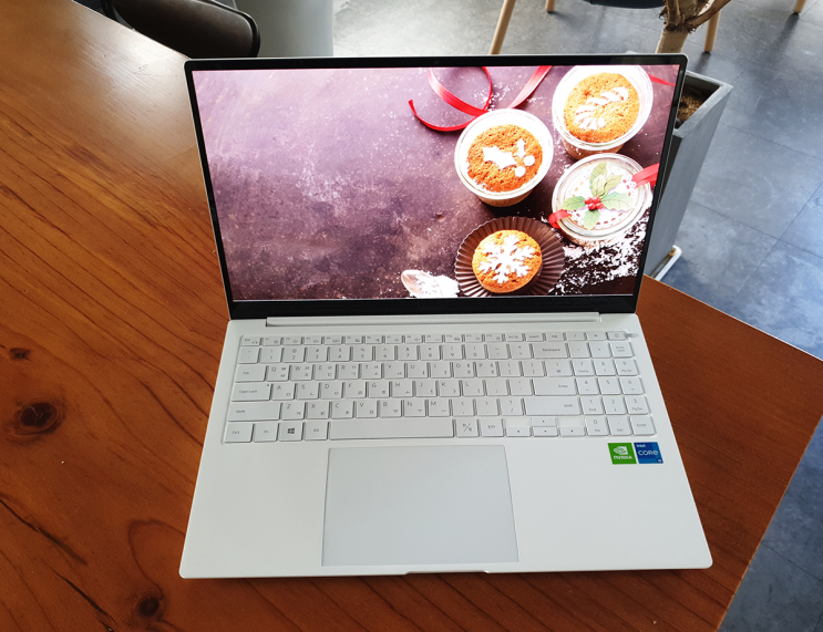  삼성 갤럭시북 프로 NT950XDX-G51A 학생노트북으로 추천
