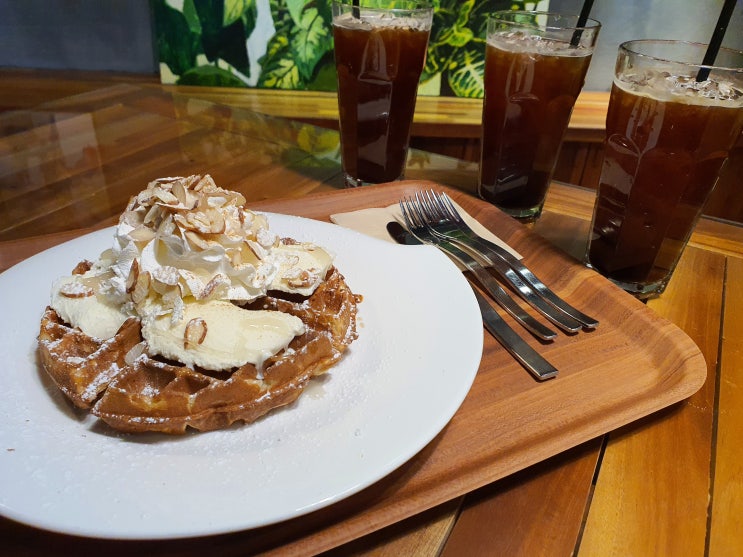  김해장유 "구떼" 식물과 테라스가 어울려진 와플 찐 카페맛집!