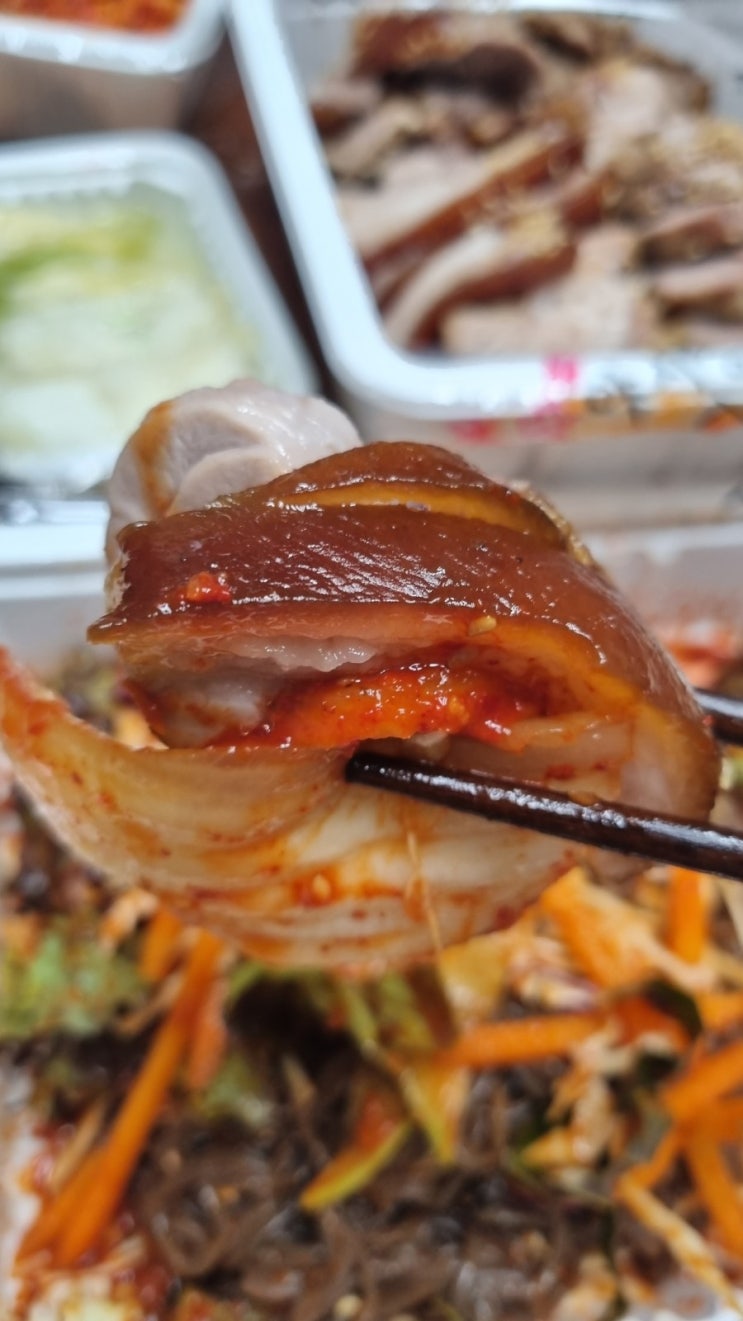 오늘의 저녁메뉴 족발야시장 족보세트 냠냠