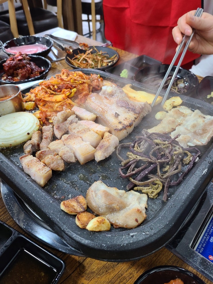  맛있는 반찬이 매력, 협재 '은희네 흑돼지'
