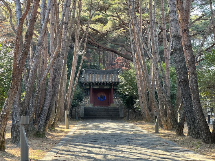  남해 이순신 순국 공원 관음포와 영상관