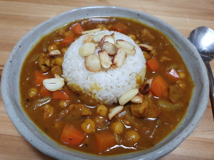  병아리콩 카레밥