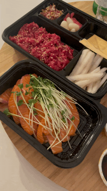  전북 전주 맛집갓잡은 듯한 싱싱한 연어 회와 육회를 맛 볼 수 있는 전주 배달 맛집 '육연식당'