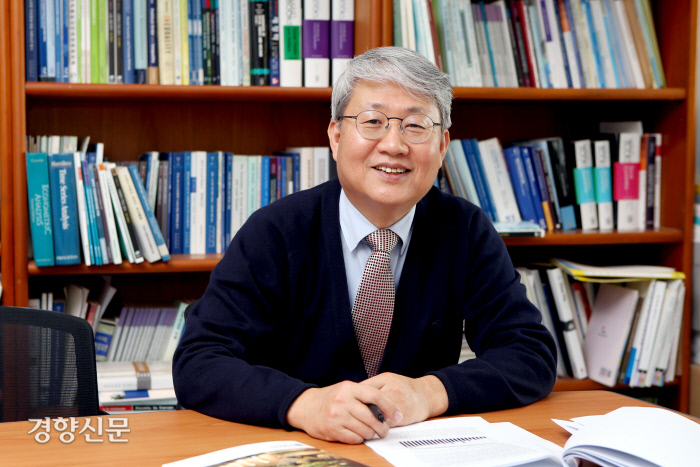 “국민연금 문제, 진영논리 개입해선 안 된다” “국민연금 문제, 진영논리 개입해선 안 된다”