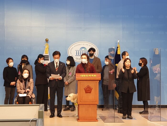 시청각장애인 별도 장애유형 규정, 장애'특성·복지욕구' 적합서비스 제공해야 시청각장애인 별도 장애유형 규정, 장애'특성·복지욕구' 적합서비스 제공해야