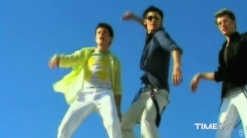 현영의 누나의 꿈(마이야히)으로 리메이크 되었던 O-zone의 Dragostea Din Tei