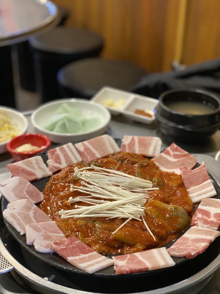  감칠맛 대박쓰 강동구 성내동 강동역 찐탱 맛집 광모네쭈꾸미