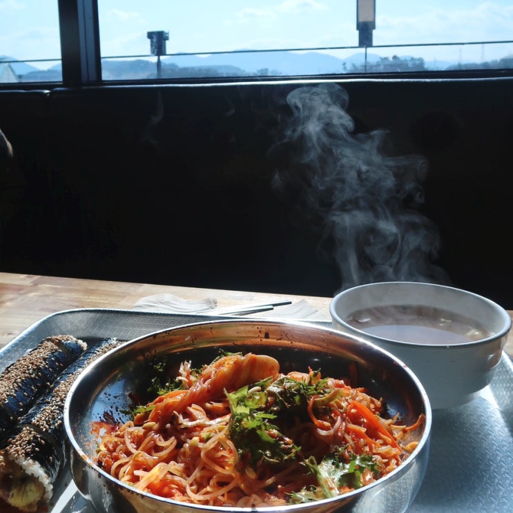 여수김밥 국동칼국수 쫄면 육전김밥 냠냠
