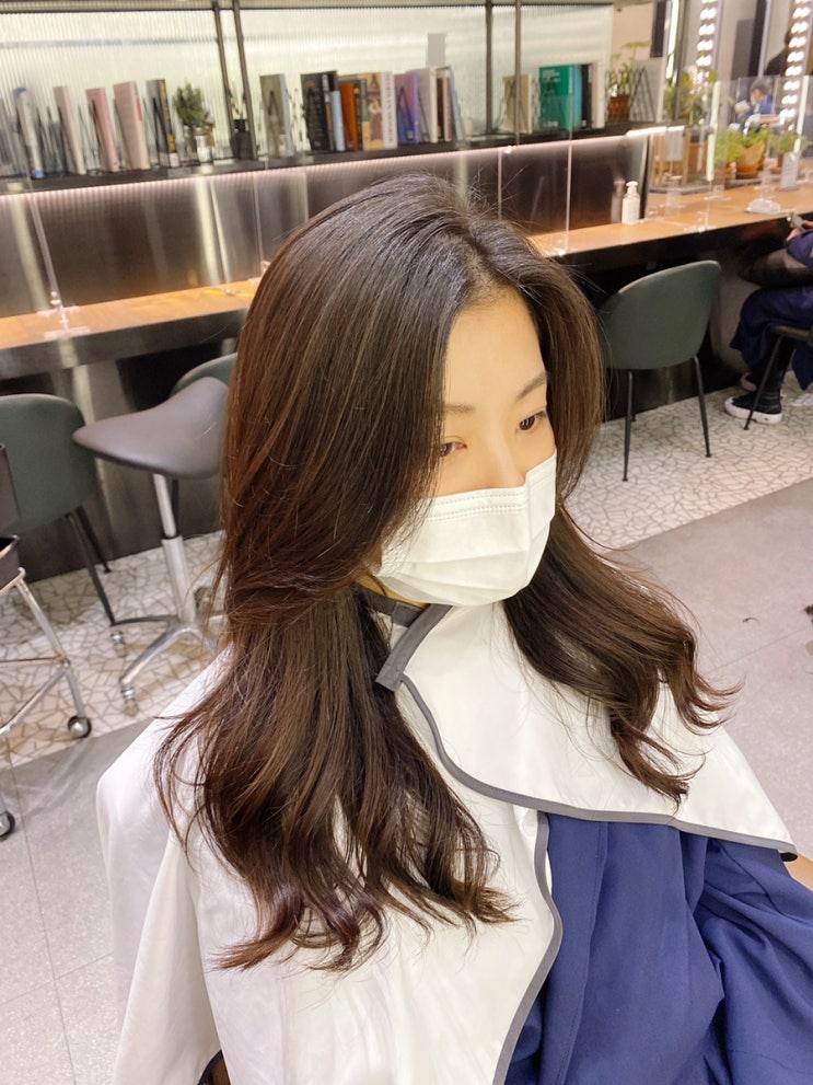  여의도 미용실 : 애브뉴준오 더현대서울 - 화신실장님 클리닉