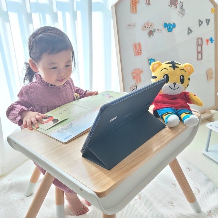  23개월 아기 집콕육아는 아이챌린지 호비와 함께해요