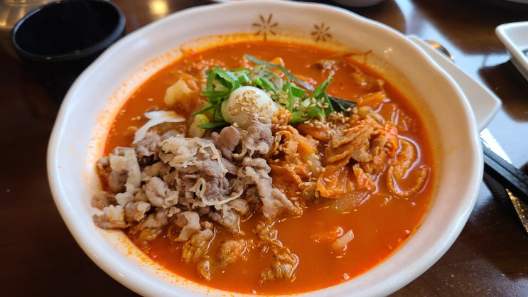 노형동맛집 돈짬 돈가스와 짬뽕 로봇이 서빙하는 중국집