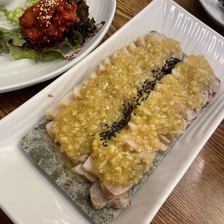  [양주 덕정 맛집]엄상마을 먹자골목 찐맛집_돈통마늘보쌈