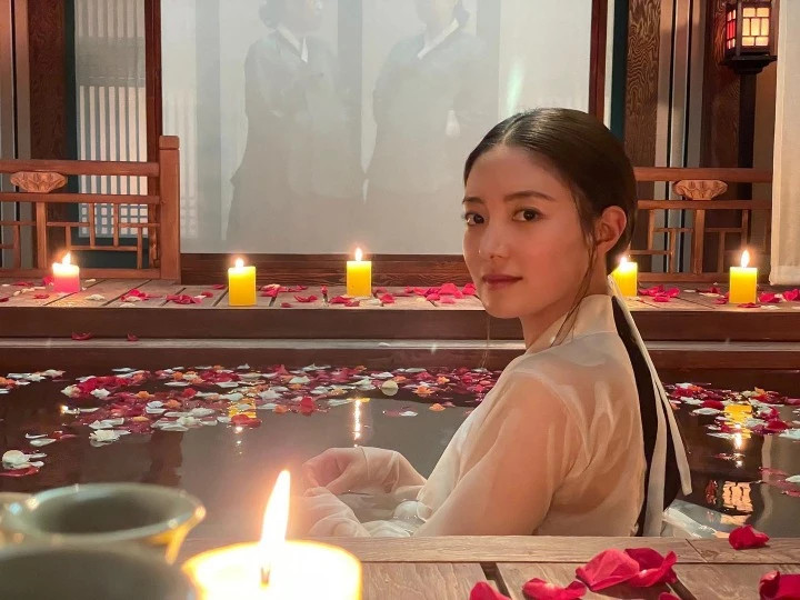 '옷소매' 배우 이세영, JTBC 예능프로그램 '아는 형님'에 단독게스트 출연...10일 녹화 예정 '옷소매' 배우 이세영, JTBC 예능프로그램 '아는 형님'에 단독게스트 출연...10일 녹화 예정