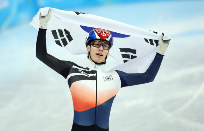 올림픽 쇼트트랙 남자 1500m 결승 황대헌  첫금메달!