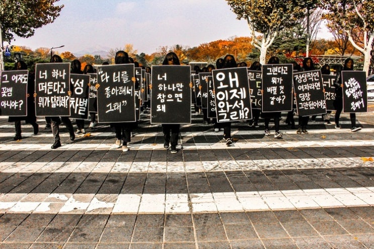 성범죄 미성년 피해자를 가해자 앞에 세울 것인가?