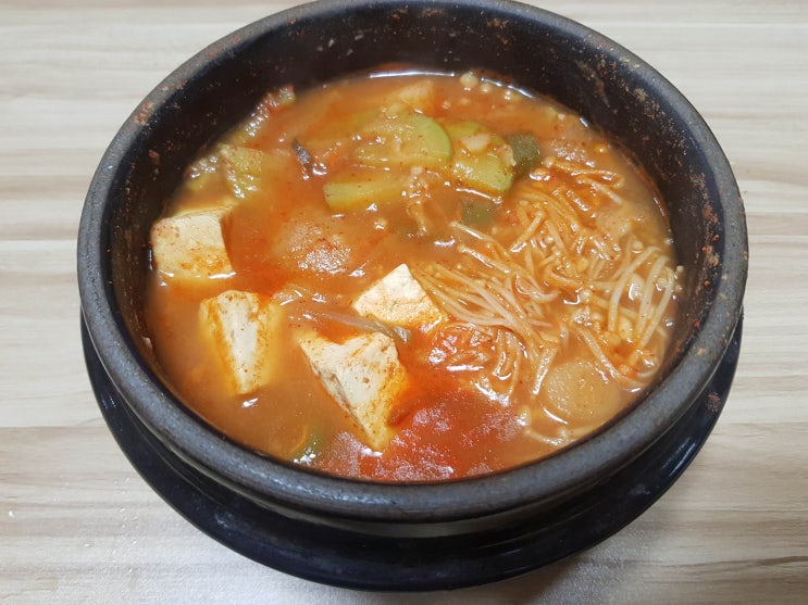  칼칼하고 구수한 집된장찌개 레시피