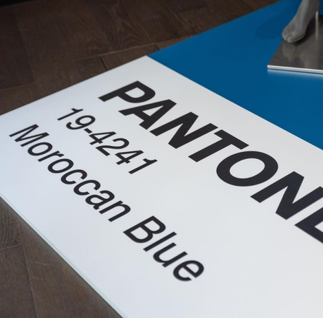 색상의 언어 '팬톤' PANTONE 에 대하여 - 2022 올해의 컬러 '베리 페리'