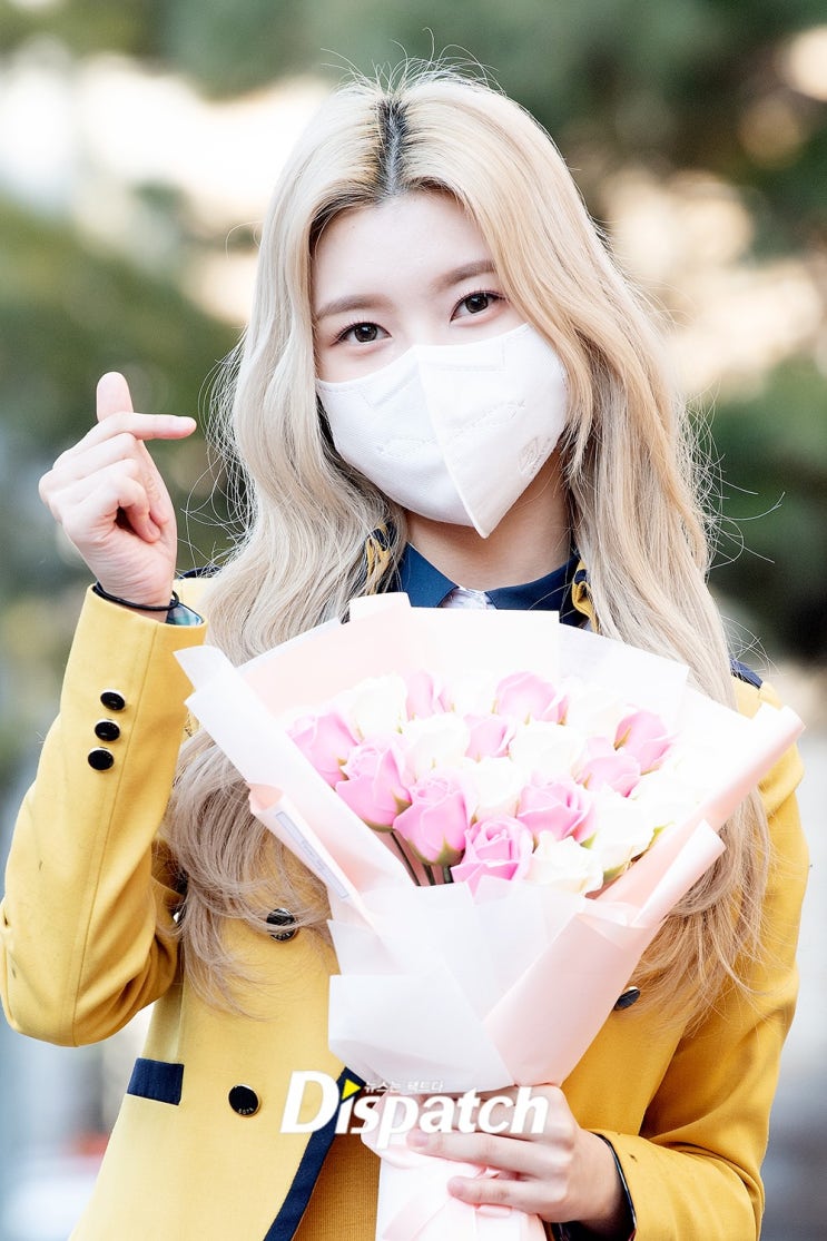 아이브 레이 · 케플러 김다연, 러블리한 애교로 풋풋한 미소 졸업식 "성숙한 모습 보여줄게요" 아이브 레이 · 케플러 김다연, 러블리한 애교로 풋풋한 미소 졸업식 "성숙한 모습 보여줄게요"