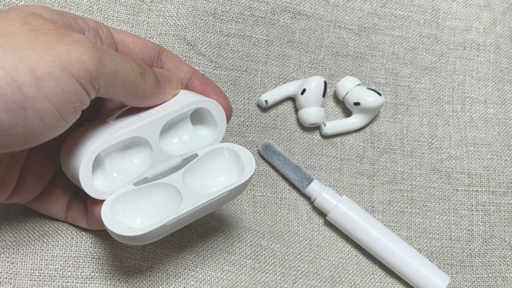  깔끔하게 에어팟 청소 하는 꿀팁