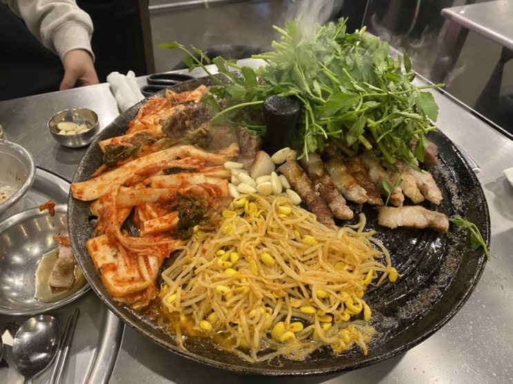  남악 | 봄향이 밀려들어오는 ‘목구멍’