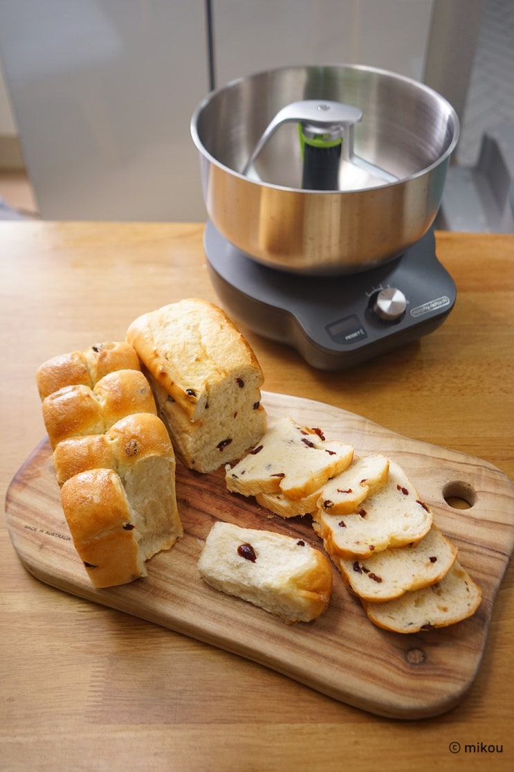 홈베이킹 완벽하게~ 빵만들기 간단한 스탠드믹서 믹스스타로 만드는 크랜베리 식빵레시피