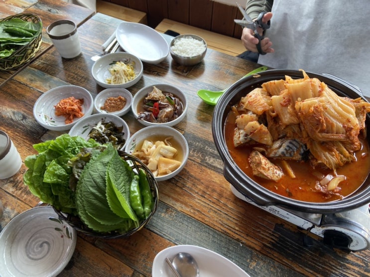  제주 성산 맛집 : 광치기해변 근처 성산 고등어쌈밥 김치찜