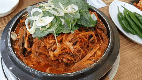  쌍문동 감자탕, 통감자가 들어간 뼈다귀전골 '도마다리뼈다귀전문점'