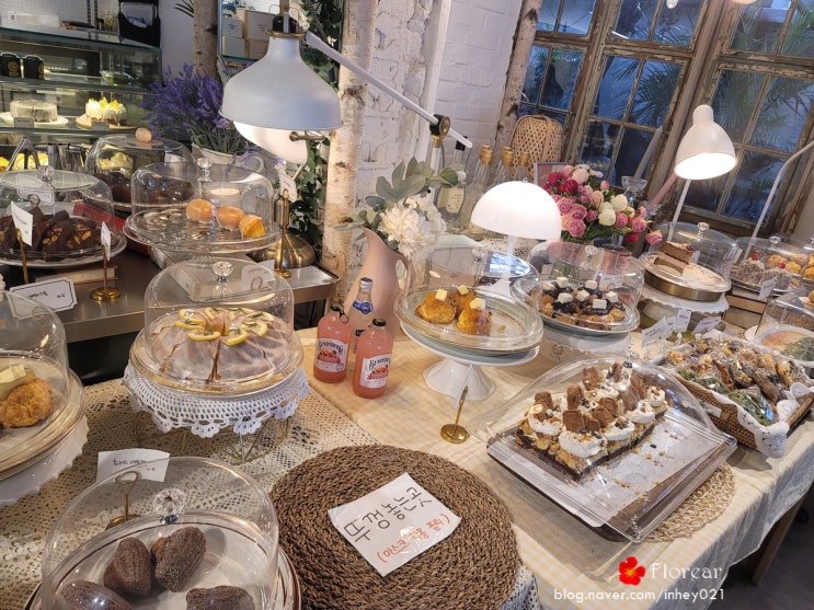 디저트천국카페 강남신논현 썸띵어바웃커피SOMETHING ABOUT COFFEE 디저트천국카페 강남신논현 썸띵어바웃커피SOMETHING ABOUT COFFEE