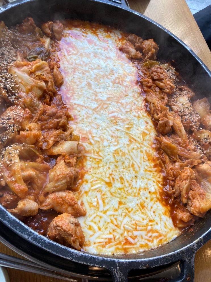  건대 닭갈비 장인닭갈비 건대점 순한맛 치즈사리