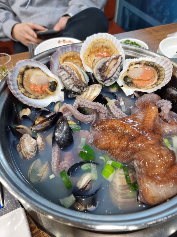  옛 추억 가득한 구로디지털단지 연포탕 맛집 e문어세상에서 한잔