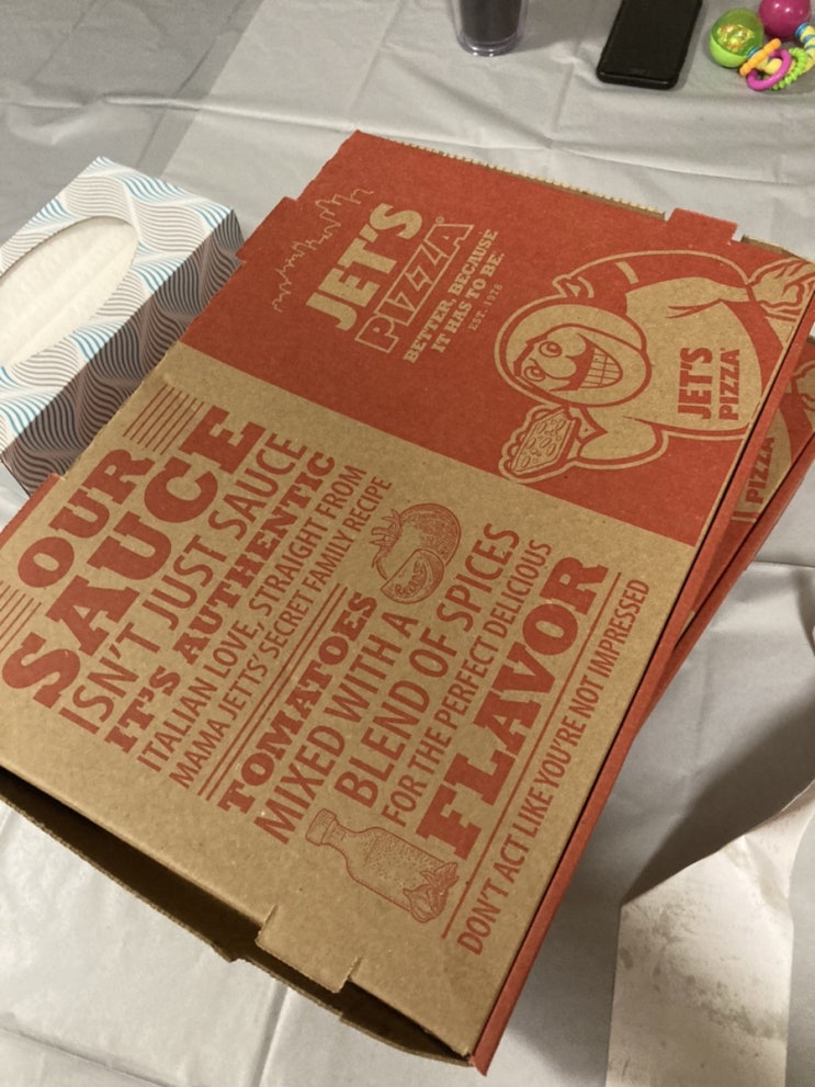 디트로이트식 피자 Jet's Pizza 제트피자를 먹어보다 디트로이트식 피자 Jet's Pizza 제트피자를 먹어보다