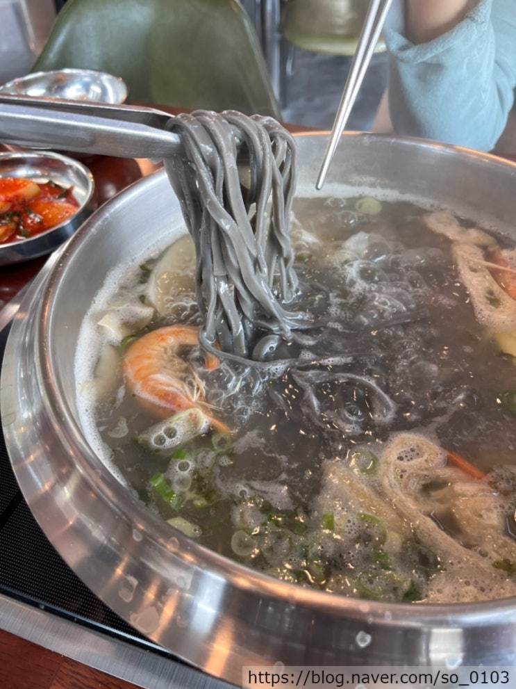  [시흥/오이도]  오이도 바다 바라보며 칼국수 한 입~ "방파제칼제비"