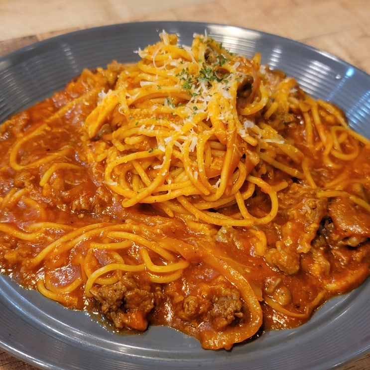  [내돈내산 리뷰] 착한가격 데이트 식사 뚝딱 한스델리 델리쿡 홍대점(파스타&필라프)