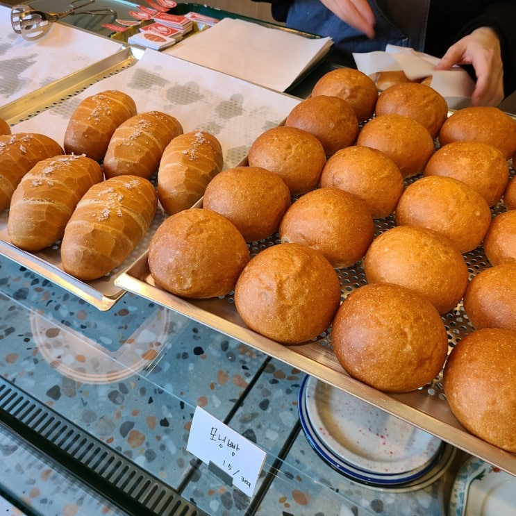  소금빵은 여기로 연남동 빵 맛집 씨스터브레드