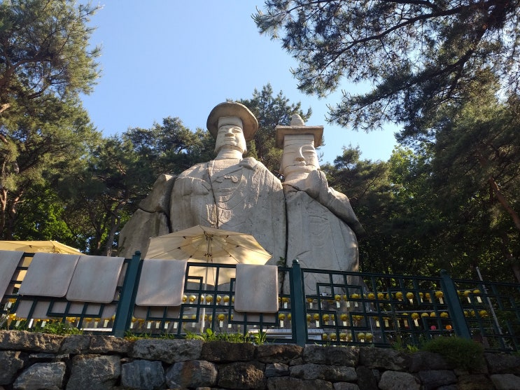  꿈에 나온 두 도승을 조각하다. 파주 장지산 용암사(龍巖寺)