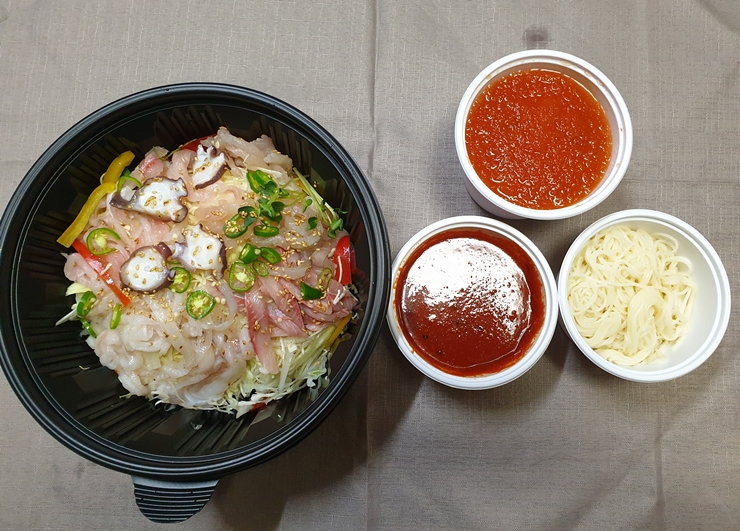  오늘 저녁 메뉴 회무침 비빔국수 물회 3종 세트(배달의민족 강동구 성내동 깬도리 물회 맛집)