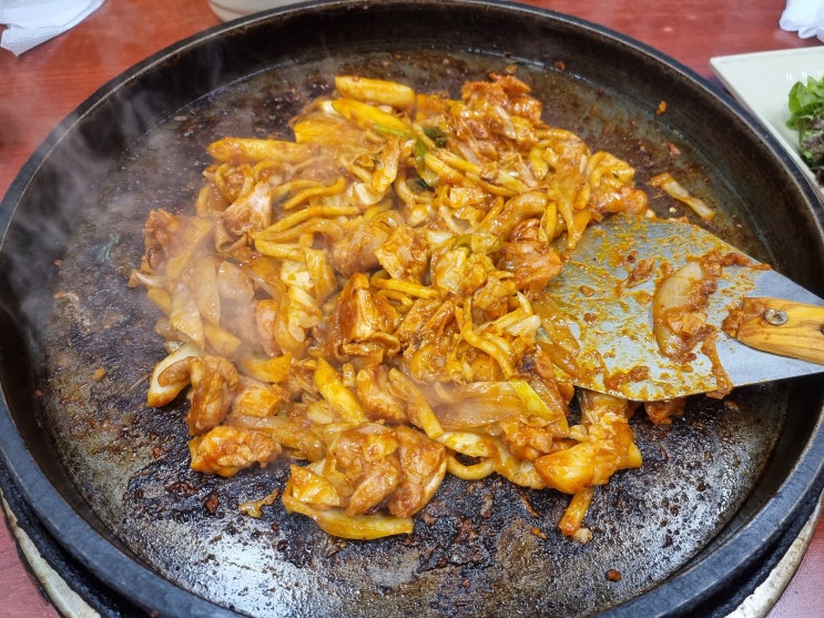  [1.5닭갈비 본점] 매우 맛있는 춘천 닭갈비. 주차장 없음 주의.