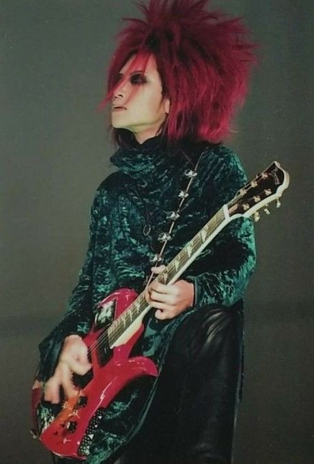 [일남]엑스재팬 히데 달리아 투어때 사진 모음 / 카키색 벨벳 의상 사진 많음 / XJapan Dhalia Tour 1995~1996 / 데이터주의
