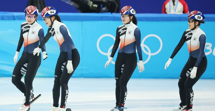  쇼트트랙 여자 3000m 계주 결승(최민정 이유빈 김아랑 서휘민)