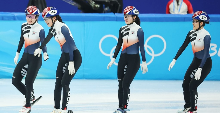 쇼트트랙 여자 3000m 계주 결승(최민정 이유빈 김아랑 서휘민)