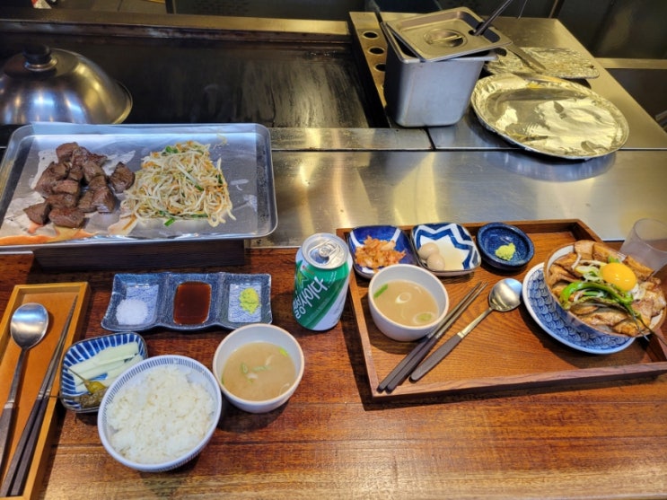 부산동래밥집.술집맛집"후쿠오카호르몬동래점"일본식철판요리.철판요리.대판야끼.스테이크.덮밥.오꼬나미야끼맛집.바로앞에 철판요리하는거 볼수있어요.밥도먹고술도먹고 일석이조입니다.맛있게먹었음