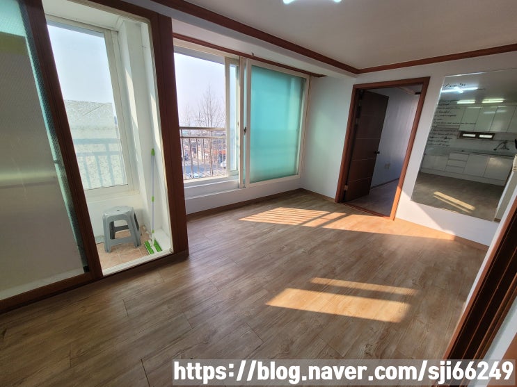  파주 탄현면 법흥리 투룸 월세 3000/40만 방이 크고 거실 넓은 전망 좋고 채광 좋은 남향집 3층 넓은 투룸, 통일동산투룸 신세계첼시아울렛 헤이리 투룸 임대