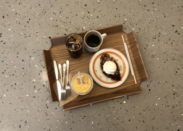  광주 북구 용전동에 있는 대형 카페 반헤이브! 디저트가 맛있어요!