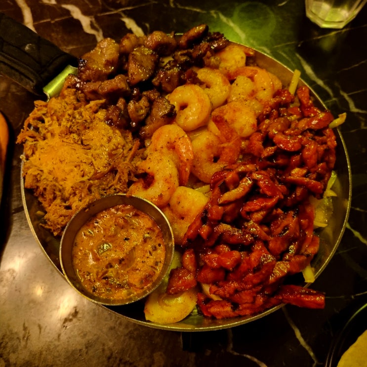  타코맛집/남이 싸주는 타코 말고 내가 맛있는 것만 넣어서 싸먹는 타코/강남_감성타코