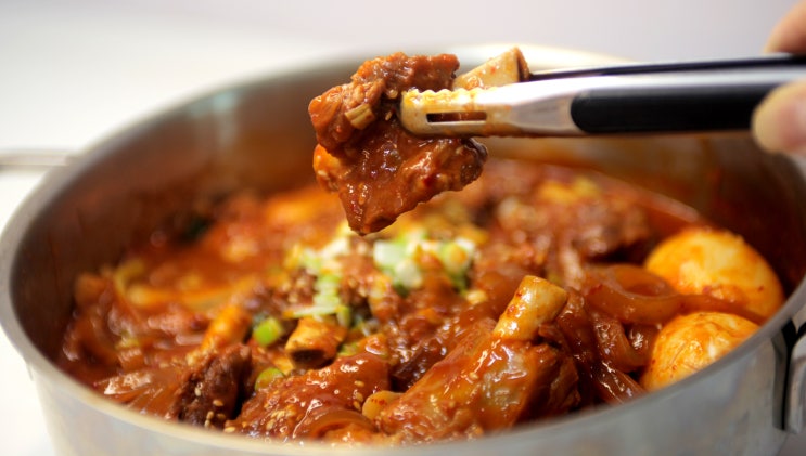  매운 등갈비찜 밀키트로 10분만에 전문점 맛 재현!