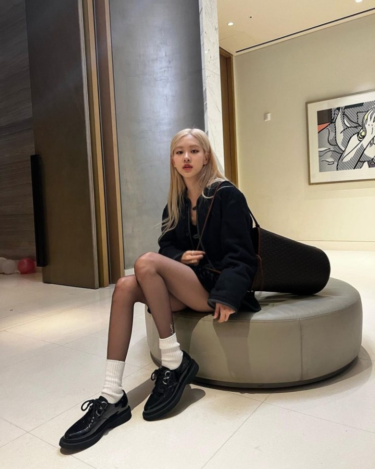 블랙핑크 로제, 발렌타인데이에만 찾아오는 챙타클로스 인간 초코렛 선물 블랙핑크 로제, 발렌타인데이에만 찾아오는 챙타클로스 인간 초코렛 선물