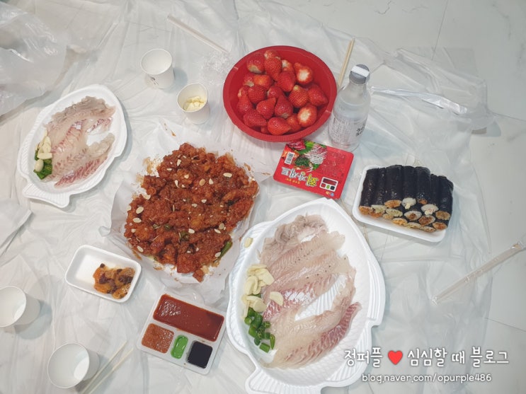 속초관광수산시장 도미회 만석닭강정 먹거리 모음